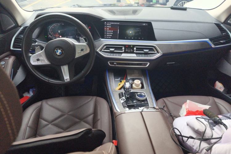 Used BMW X5 2022 Restyled xDrive 30Li Luxury Version M Sport Package Center Console