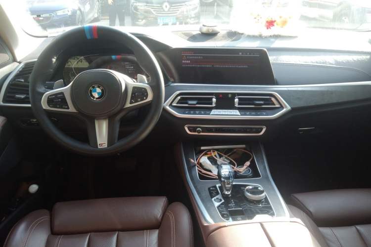 Used BMW X5 2022 xDrive30i M Sport Package Center Console
