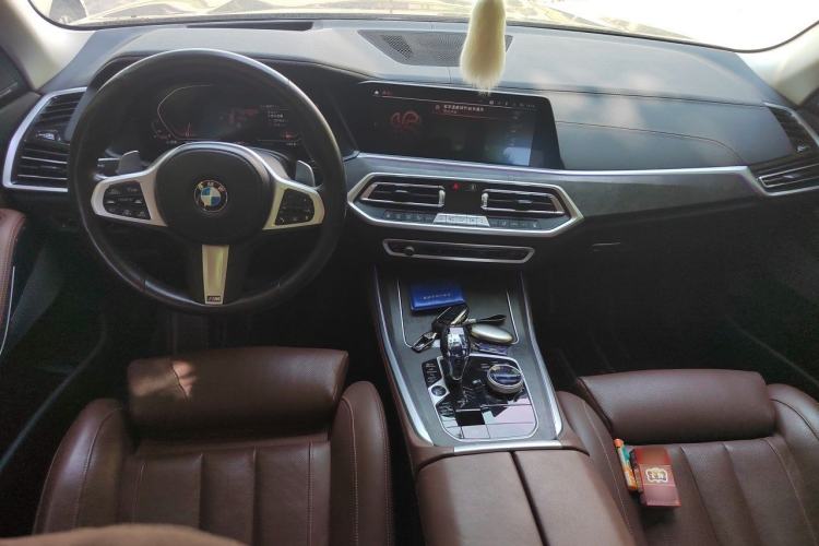 Used BMW X5 2022 xDrive40i Luxury Edition M Sport Package Center Console