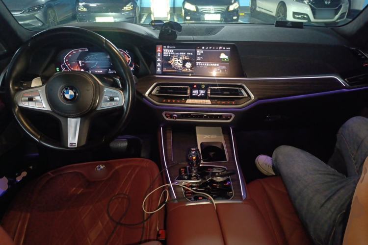 Used BMW X5 2022 Restyled xDrive 40Li M Sport Package Center Console