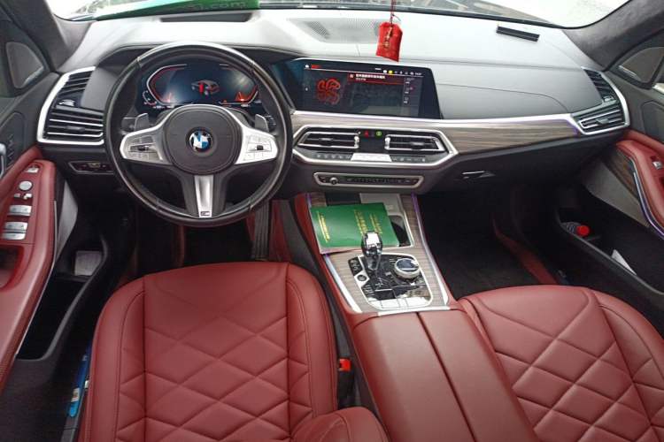 Used BMW X5 2022 Restyled xDrive 40Li M Sport Package Center Console