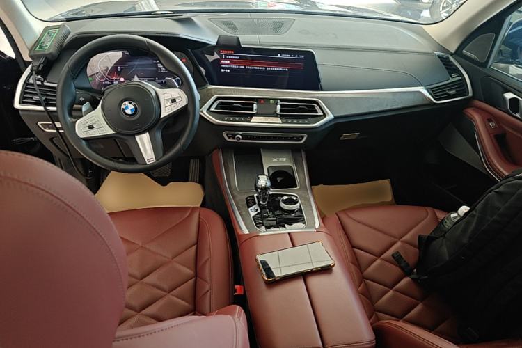 Used BMW X5 2022 Restyled xDrive 30Li Luxury Version M Sport Package Center Console