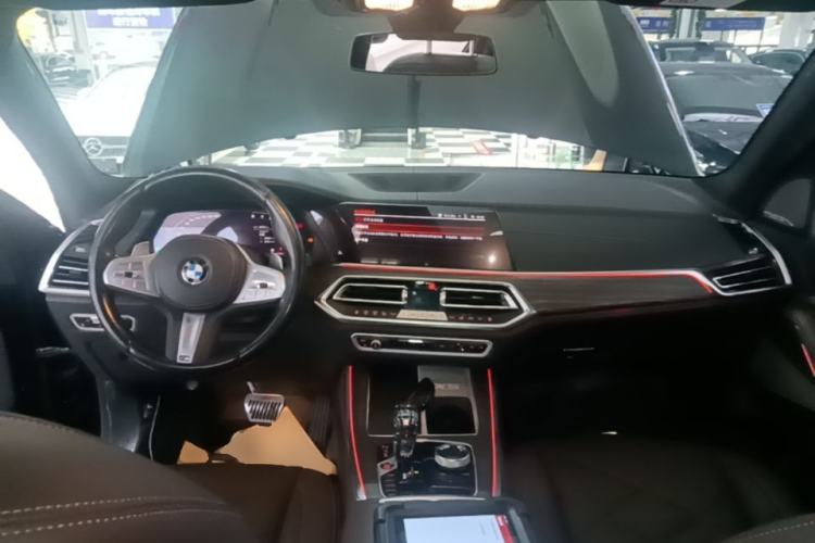 Used BMW X5 2022 Restyled xDrive 40Li M Sport Package Center Console