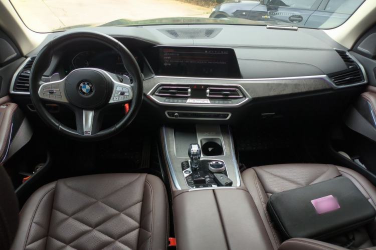 Used BMW X5 2022 Restyled xDrive 30Li Luxury Version M Sport Package Center Console