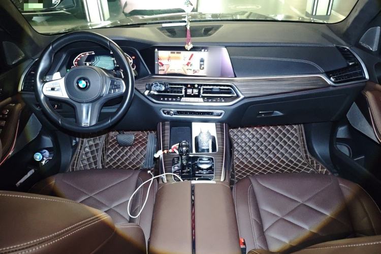 Used BMW X5 2022 xDrive 40Li M Sport Package Center Console