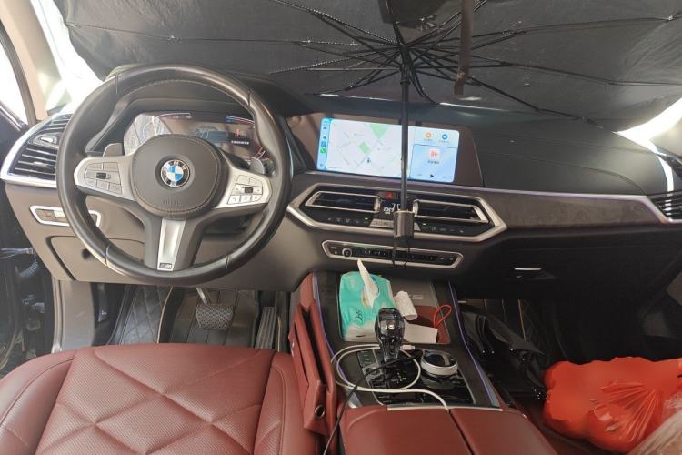 Used BMW X5 2022 xDrive 30Li Luxury M Sport Package Center Console