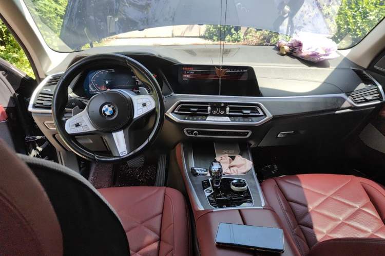 Used BMW X5 2022 Restyled xDrive 30Li Luxury Version M Sport Package Center Console