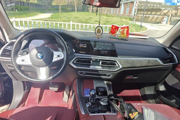 Used BMW X5 2022 Restyled xDrive 30Li Luxury Version M Sport Package Center Console