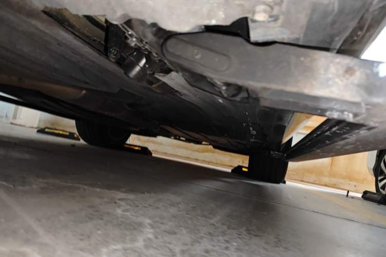 Used BMW X5 2022 xDrive 30Li Luxury M Sport Package Chassis Front Left