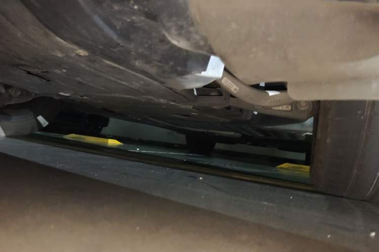 Used BMW X5 2022 xDrive 30Li Luxury M Sport Package Chassis Front Left