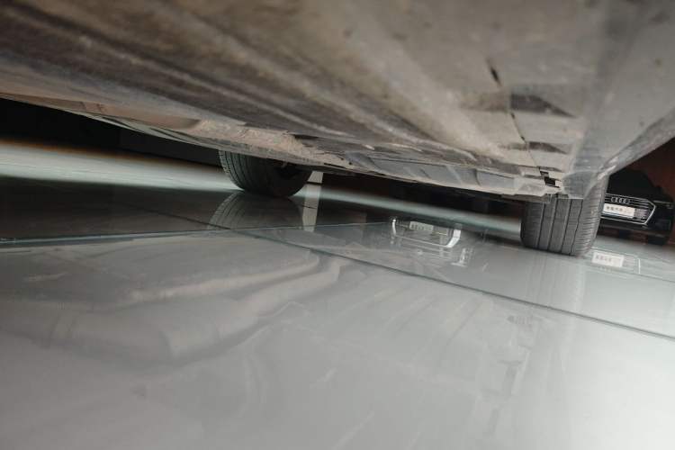 Used BMW X5 2022 xDrive 30Li M Sport Package Chassis Front Left