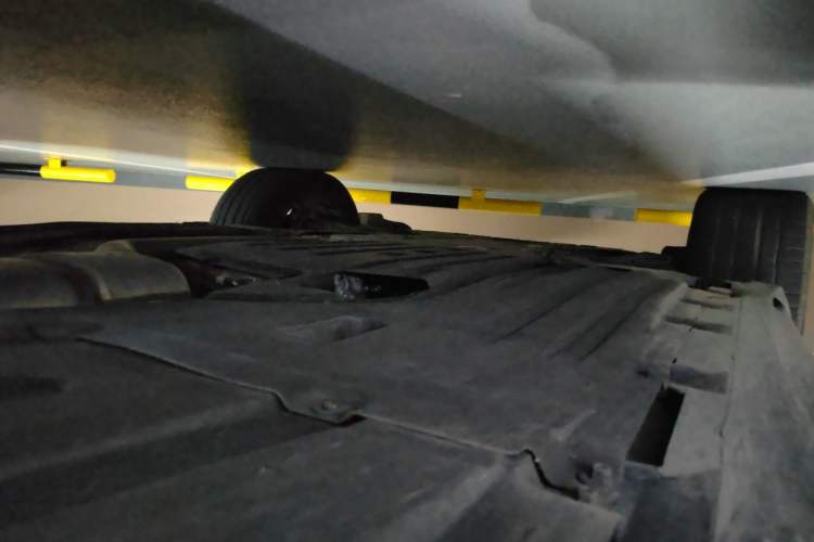 Used BMW X5 2022 xDrive 30Li Luxury M Sport Package Chassis Front Left