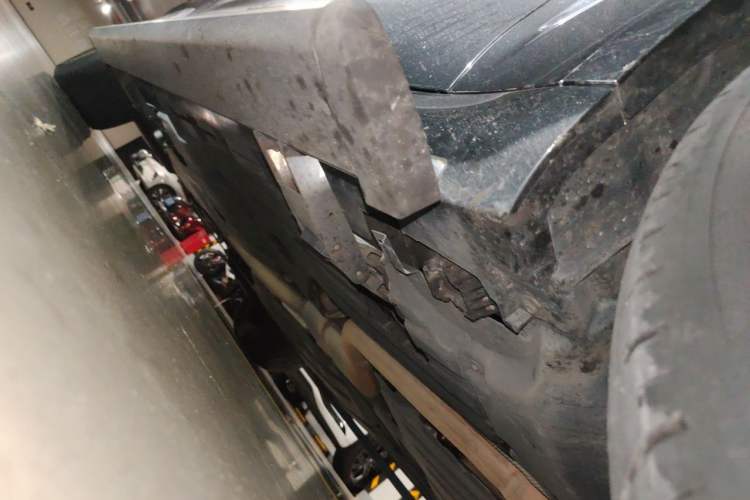 Used BMW X5 2022 xDrive 30Li M Sport Package Chassis Front Right