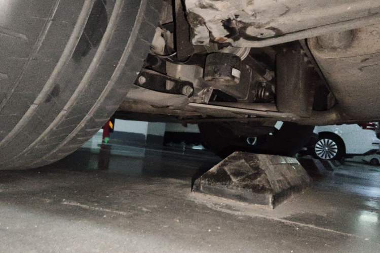 Used BMW X5 2022 xDrive 30Li M Sport Package Chassis Rear Left