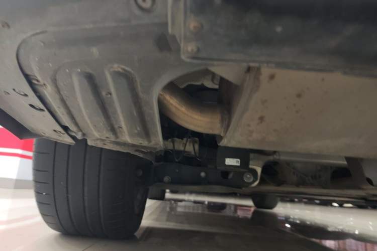 Used BMW X5 2022 xDrive 30Li Luxury M Sport Package Chassis Rear Left