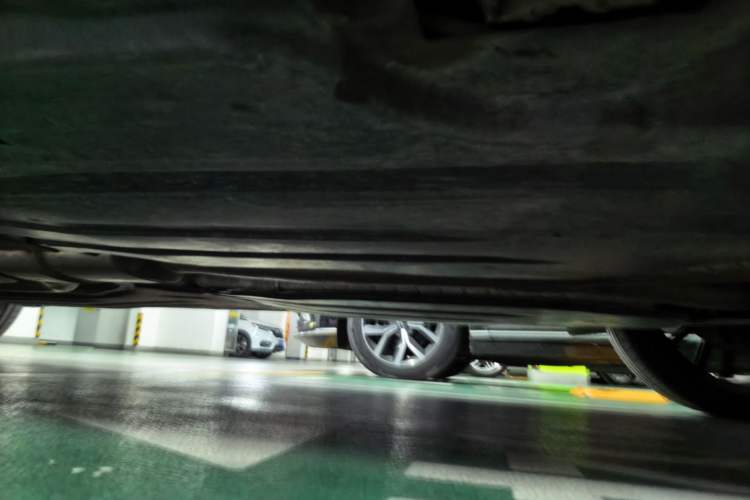 Used BMW X5 2022 xDrive 40Li M Sport Package Chassis Rear Left