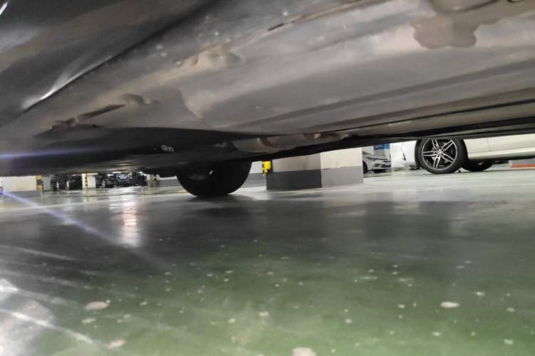 Used BMW X5 2022 xDrive 30Li Luxury M Sport Package Chassis Rear Left