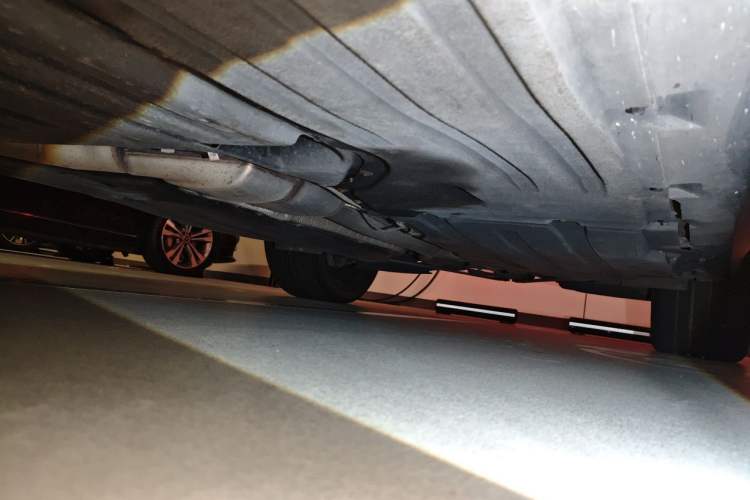 Used BMW X5 2022 xDrive 40Li M Sport Package Chassis Rear Left