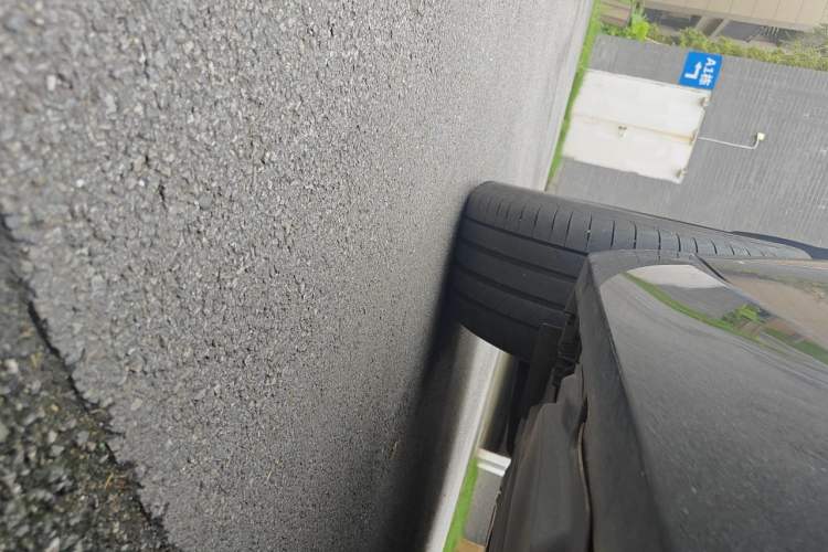 Used BMW X5 2022 xDrive 40Li M Sport Package Chassis Rear Right