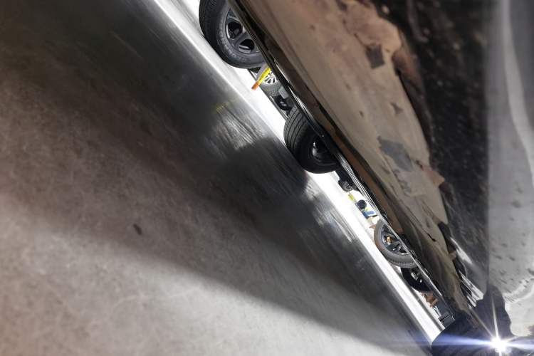 Used BMW X5 2022 xDrive 30Li M Sport Package Chassis Rear Right