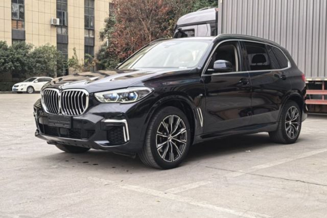 Used BMW X5 2022 xDrive 30Li Luxury M Sport Package