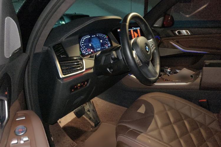 Used BMW X5 2022 Restyled xDrive 30Li Luxury Version M Sport Package Driver Seat