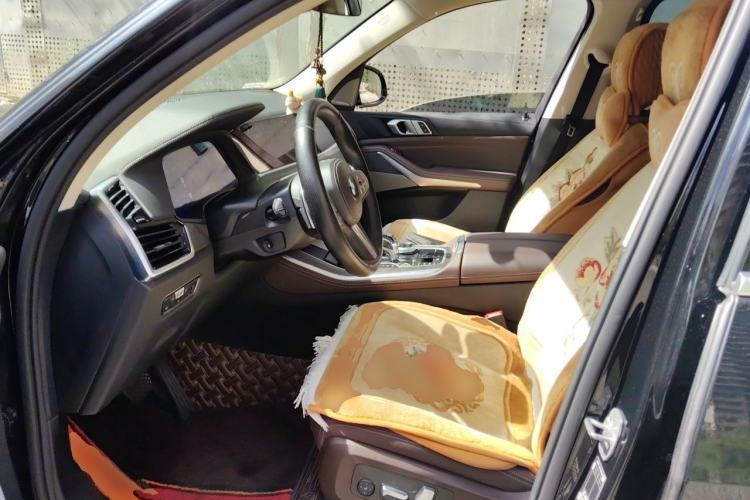 Used BMW X5 2022 Restyled xDrive 30Li M Sport Package Driver Seat