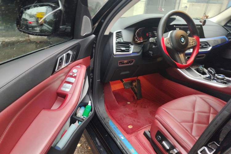 Used BMW X5 2022 xDrive 30Li Luxury M Sport Package Driver Seat