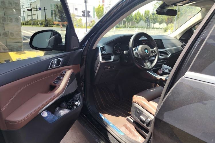 Used BMW X5 2022 xDrive40i M Sport Package Driver Seat