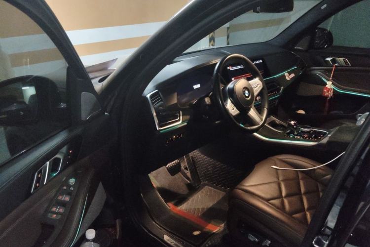 Used BMW X5 2022 xDrive 40Li M Sport Package Driver Seat