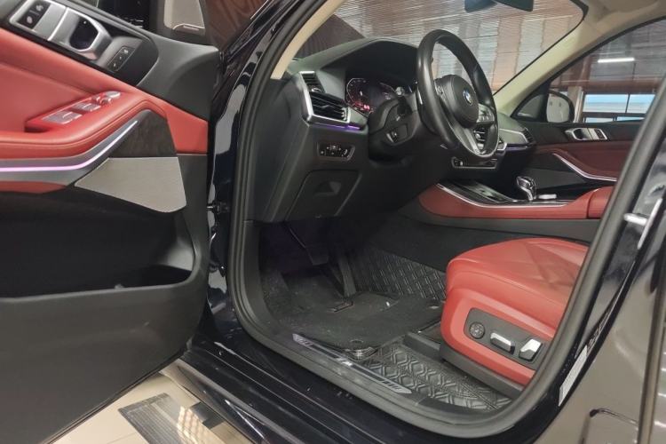 Used BMW X5 2022 xDrive 30Li Luxury M Sport Package Driver Seat