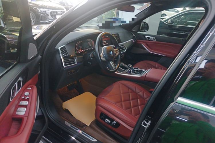 Used BMW X5 2022 Restyled xDrive 40Li M Sport Package Driver Seat