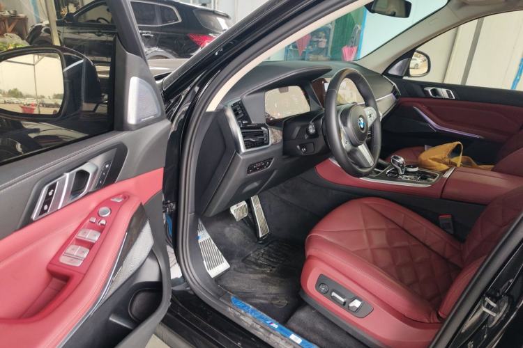 Used BMW X5 2022 Restyled xDrive 30Li Luxury Version M Sport Package Driver Seat
