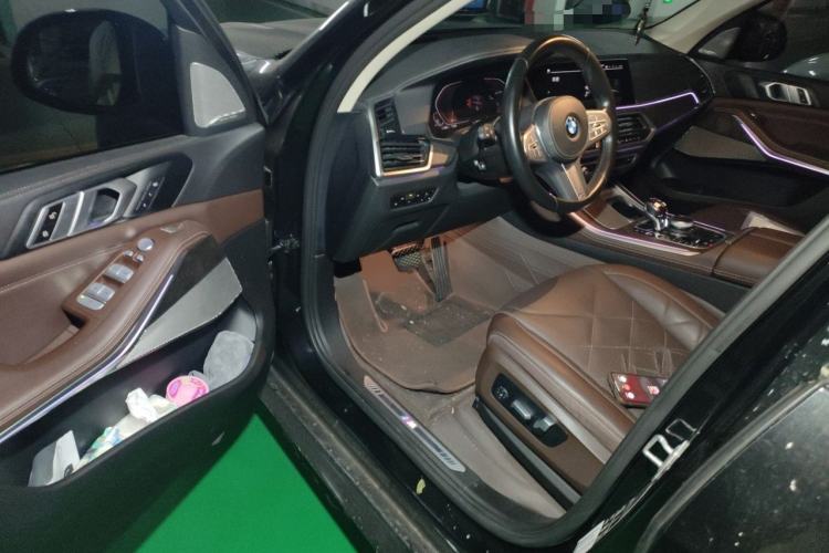Used BMW X5 2022 Restyled xDrive 30Li Luxury Version M Sport Package Driver Seat