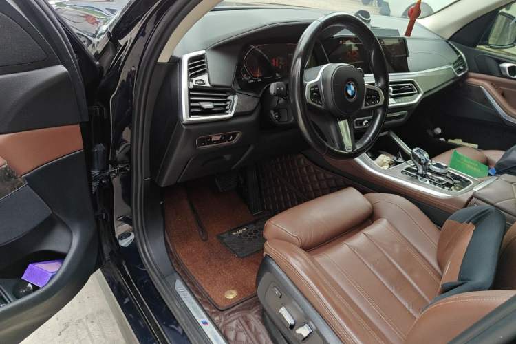 Used BMW X5 2022 xDrive30i M Sport Package Driver Seat