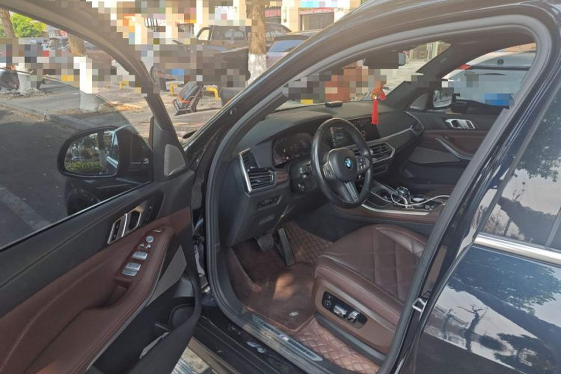 Used BMW X5 2022 xDrive 40Li M Sport Package Driver Seat