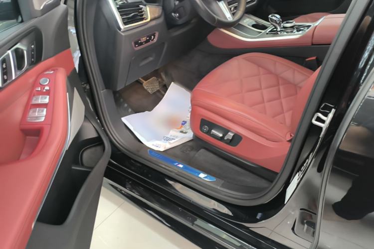 Used BMW X5 2022 Restyled xDrive 30Li Luxury Version M Sport Package Driver Seat