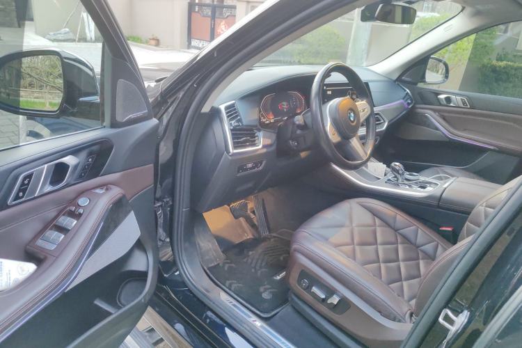 Used BMW X5 2022 xDrive 30Li Luxury M Sport Package Driver Seat