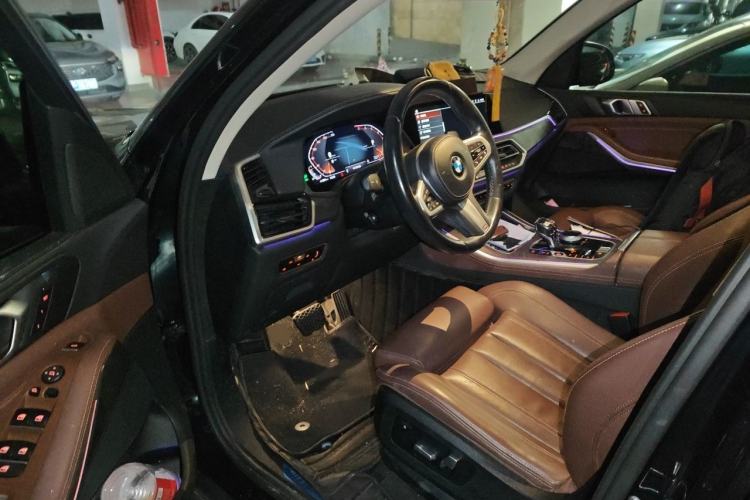 Used BMW X5 2022 xDrive30i M Sport Package Driver Seat