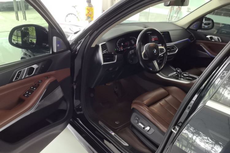Used BMW X5 2022 xDrive30i M Sport Package Driver Seat
