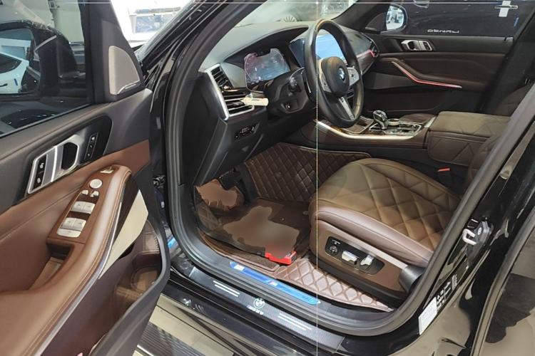 Used BMW X5 2022 Restyled xDrive 40Li Luxury Edition M Sport Package Driver Seat