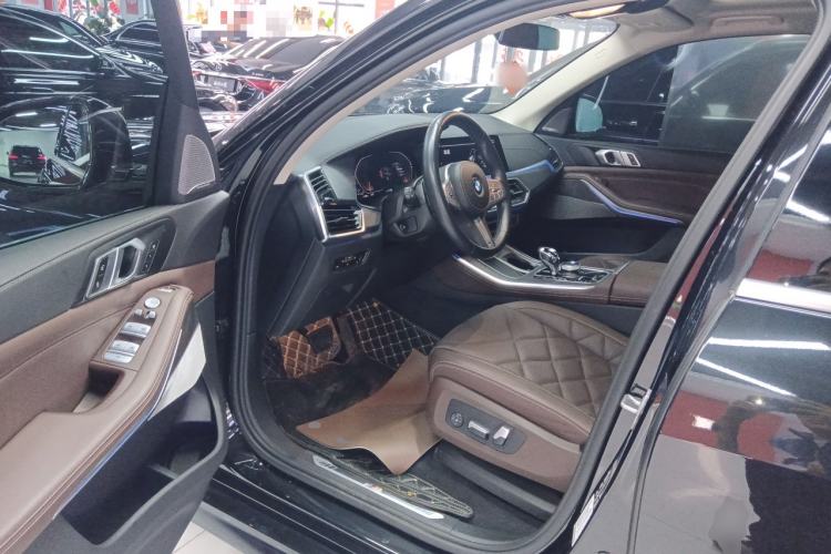 Used BMW X5 2022 Restyled xDrive 30Li Luxury Version M Sport Package Driver Seat