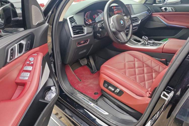 Used BMW X5 2022 Restyled xDrive 30Li Luxury Version M Sport Package Driver Seat