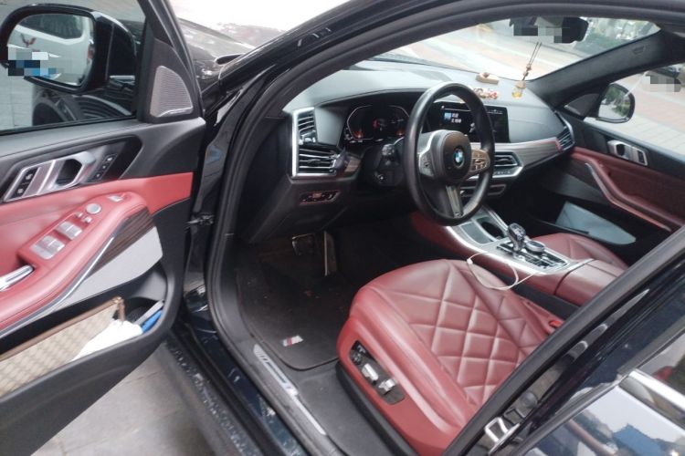 Used BMW X5 2022 xDrive 40Li M Sport Package Driver Seat