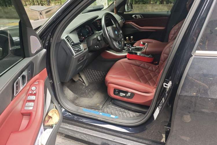 Used BMW X5 2022 Restyled xDrive 40Li Luxury Edition M Sport Package Driver Seat