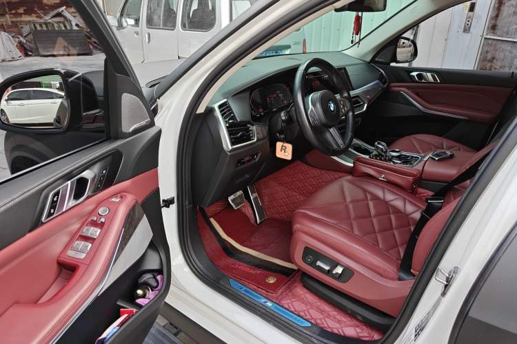 Used BMW X5 2022 xDrive 30Li Luxury M Sport Package Driver Seat