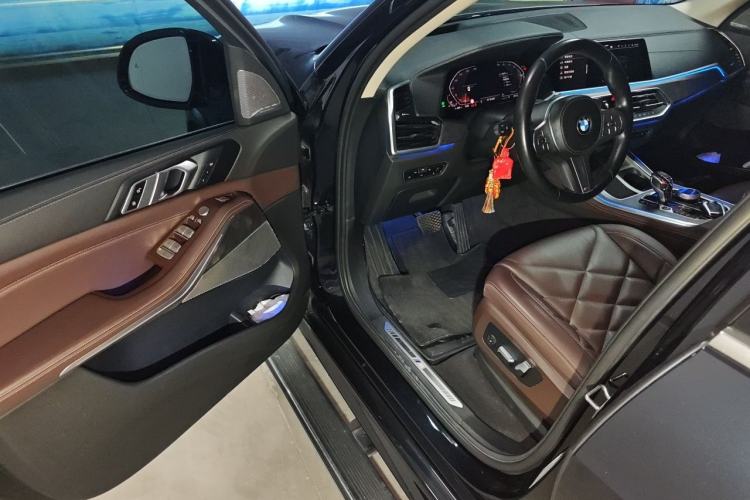 Used BMW X5 2022 xDrive 30Li Luxury M Sport Package Driver Seat