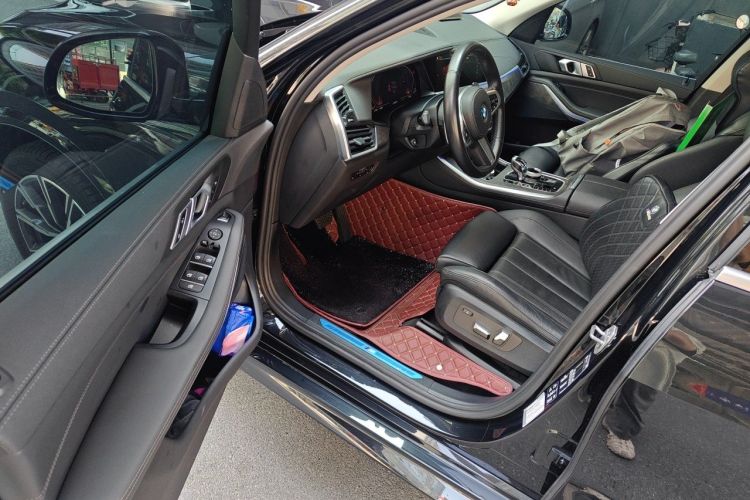 Used BMW X5 2022 xDrive30i M Sport Package Driver Seat