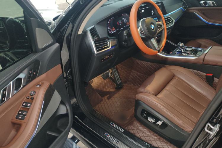 Used BMW X5 2022 xDrive40i Luxury Edition M Sport Package Driver Seat
