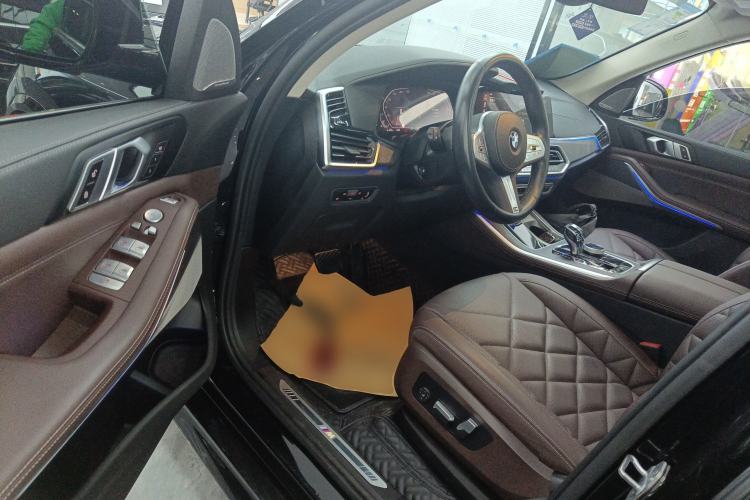 Used BMW X5 2022 Restyled xDrive 30Li Luxury Version M Sport Package Driver Seat